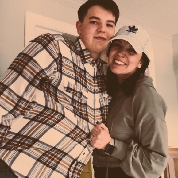 Meet your Poshers, Karolyn & Jon. - Picture 5 of 8